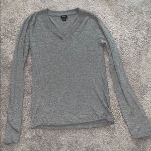 🌺Gray V Neck Sweater🌺